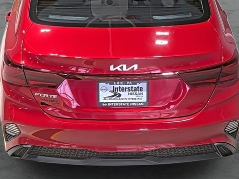 Used 2023 Kia Forte LXS w/ LXS Technology Package FWD image 11