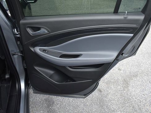 Used 2020 Buick Envision Essence image 26