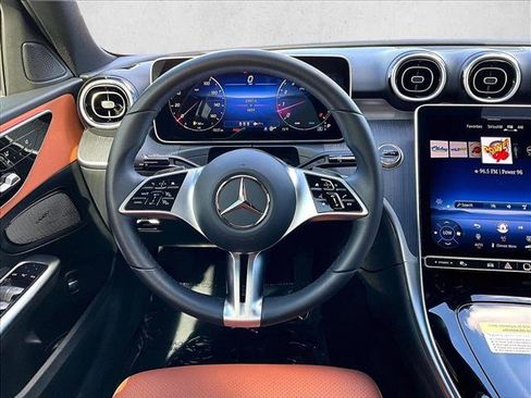 Used 2025 Mercedes-Benz C 300 Sedan image 7
