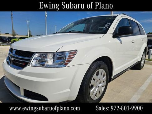 Used 2020 Dodge Journey SE FWD image 2