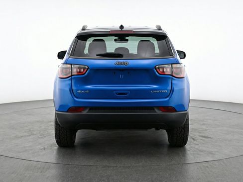 Used 2025 Jeep Compass Trailhawk image 7