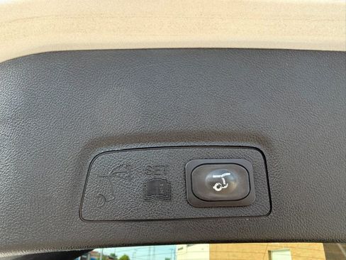 Used 2018 Lincoln MKC Reserve w/ Lincoln MKC Climate Package AWD/4WD image 15