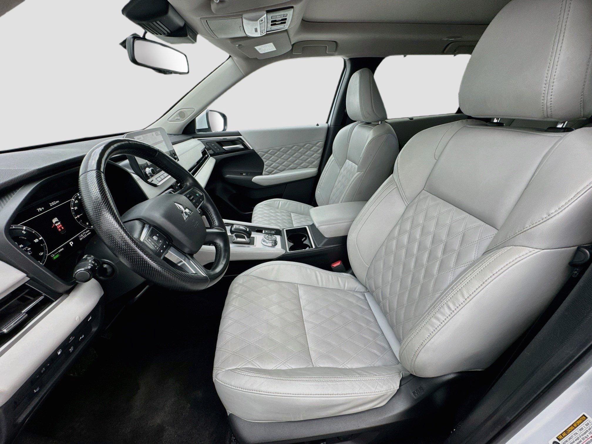 Used 2024 Mitsubishi Outlander SEL AWD/4WD image 13