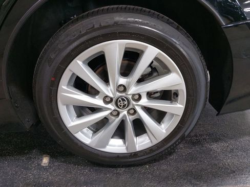 Used 2023 Toyota Camry LE image 32