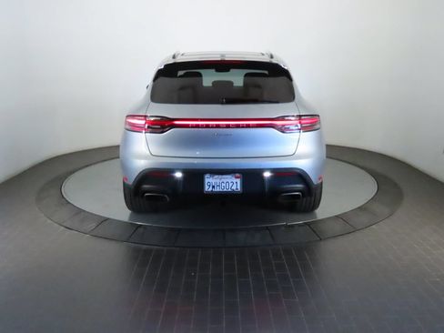 Certified 2026 Porsche Macan AWD/4WD image 6
