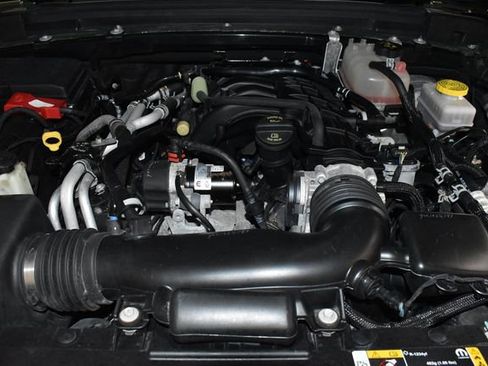 Used 2021 Jeep Wrangler Unlimited Rubicon w/ Dual Top Group image 9