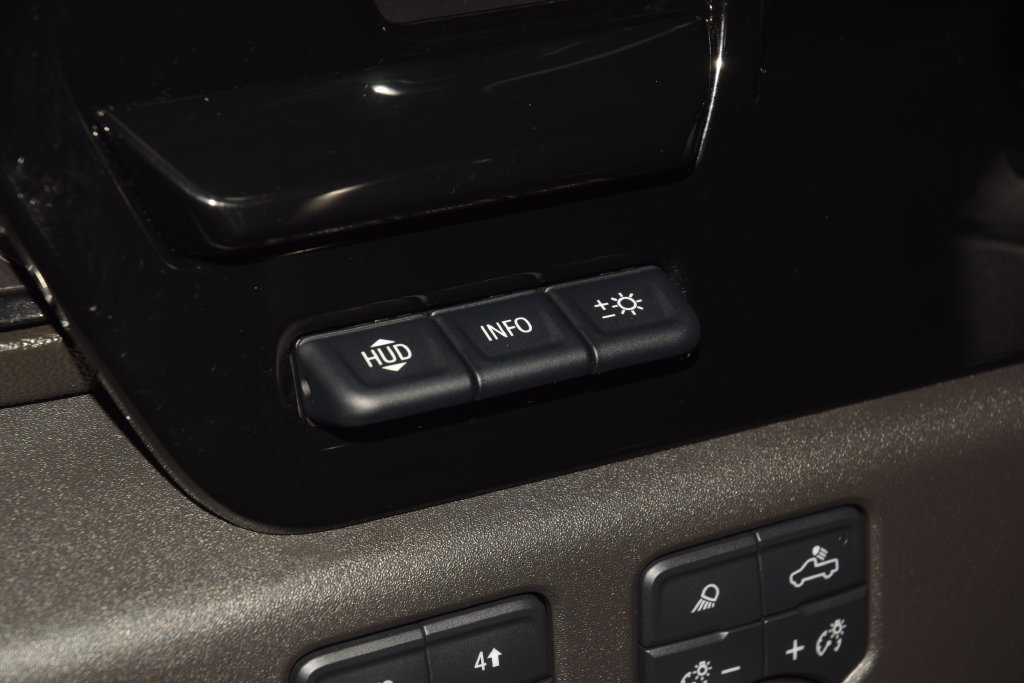 Used 2023 Chevrolet Silverado 1500 ZR2 w/ Technology Package AWD/4WD image 41