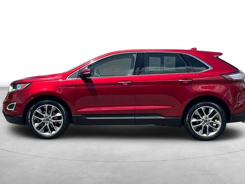 Used 2017 Ford Edge Titanium w/ Equipment Group 302A AWD/4WD image 3