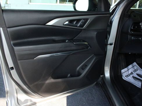 Used 2024 Chevrolet Traverse LT w/ LPO, Floor Liner Package AWD/4WD image 12