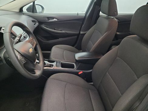 Used 2018 Chevrolet Cruze LT FWD image 17