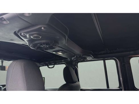 Used 2018 Jeep Wrangler Unlimited Sport S AWD/4WD image 20
