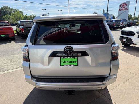 Used 2021 Toyota 4Runner TRD Off-Road Premium AWD/4WD image 5
