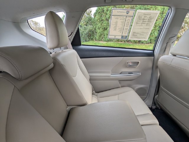 Used 2014 Toyota Prius V Five FWD image 24