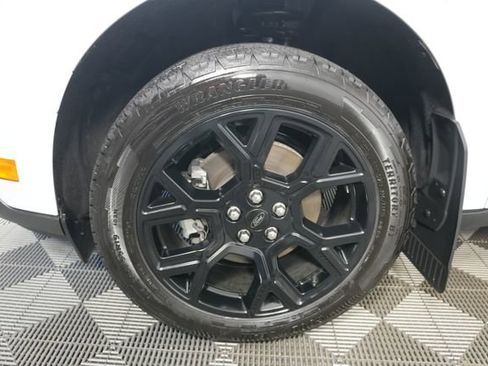 Certified 2025 Ford Maverick Lariat w/ Black Appearance Package image 10