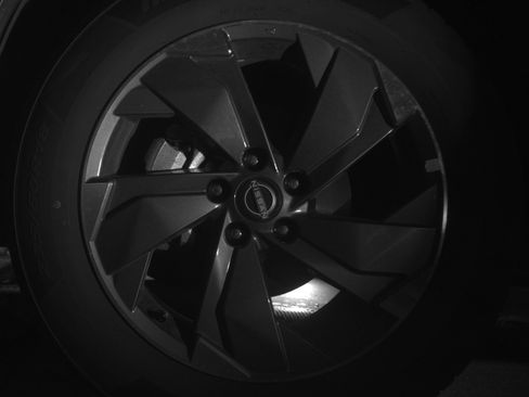 Used 2025 Nissan Rogue SV image 12