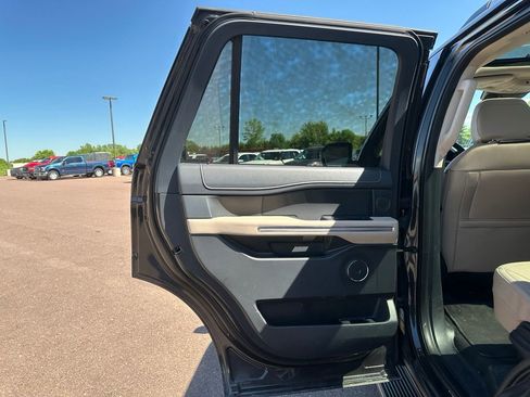 Used 2024 Ford Expedition Limited AWD/4WD image 21