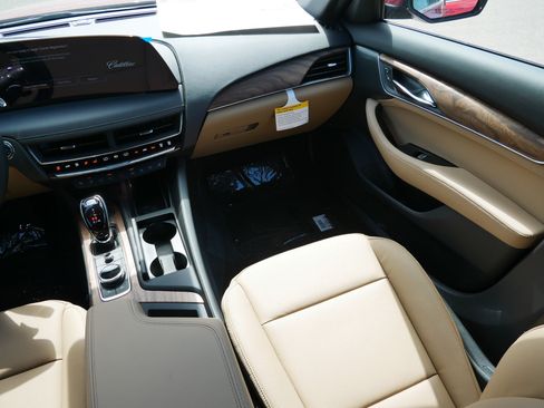 Used 2026 Cadillac CT5 Premium Luxury AWD/4WD image 9
