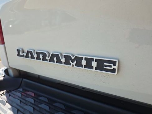 Used 2019 RAM 2500 Laramie AWD/4WD image 9