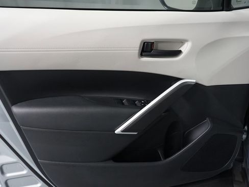 Used 2025 Toyota Corolla Cross L FWD image 26