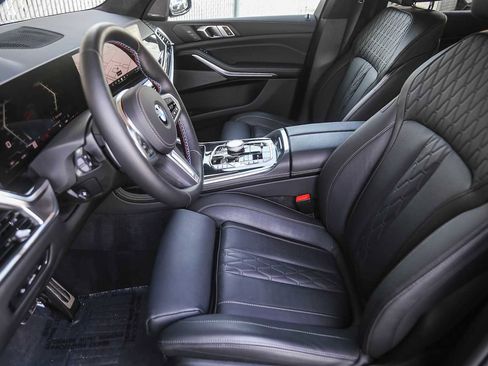 Used 2026 BMW X7 M60i w/ Climate Comfort Package image 14