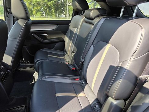 Certified 2025 MAZDA CX-70 Plug-In Hybrid w/ Premium Plus AWD/4WD image 7