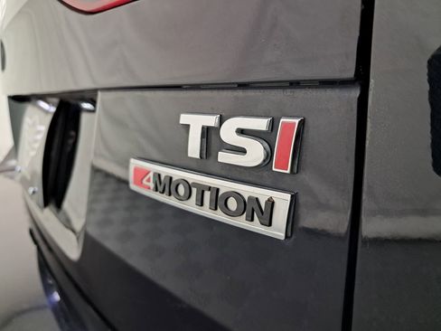 Used 2017 Volkswagen Golf Alltrack S image 6