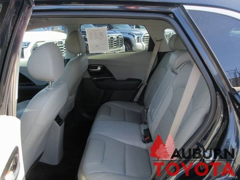 Used 2019 Kia Niro EX image 21