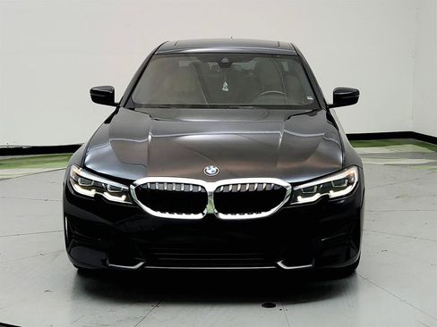Used 2020 BMW 330i Sedan w/ Convenience Package RWD image 2
