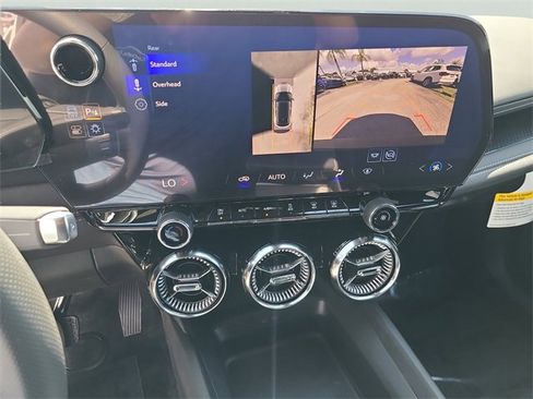 New 2025 Chevrolet Blazer EV LT image 30