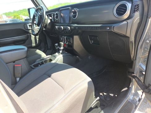 Used 2021 Jeep Wrangler Unlimited Rubicon 4xe w/ Cold Weather Group AWD/4WD image 21