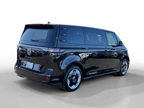 Certified 2025 Volkswagen ID. Buzz 1st Edition RWD image 5
