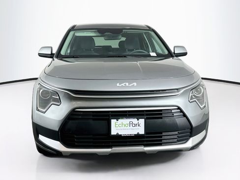 Used 2026 Kia Niro LX FWD image 2