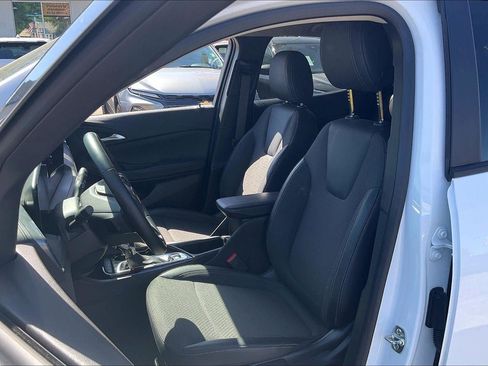 Used 2025 Buick Encore GX Preferred AWD/4WD image 24