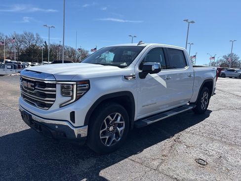 Used 2024 GMC Sierra 1500 SLT w/ SLT Premium Plus Package image 3
