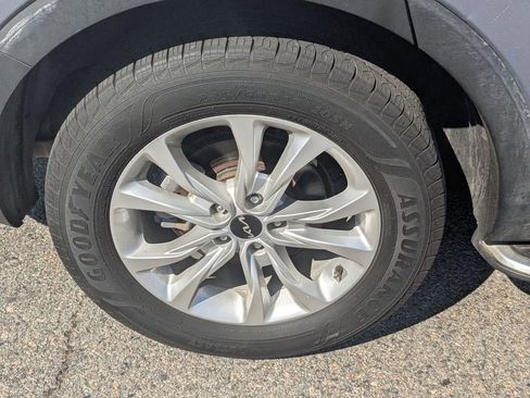 Used 2022 Kia Telluride LX image 13