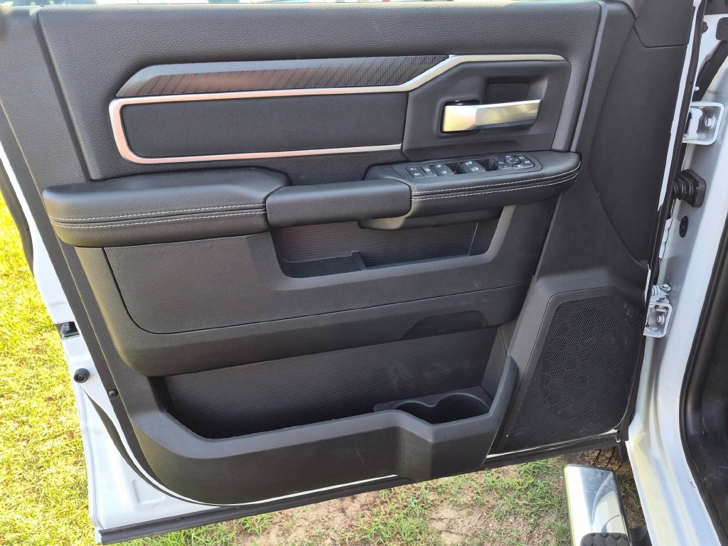 New 2026 RAM 3500 Big Horn AWD/4WD image 9