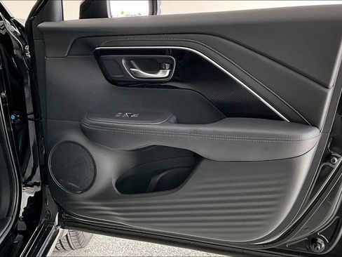 Certified 2025 Acura ADX Base image 23