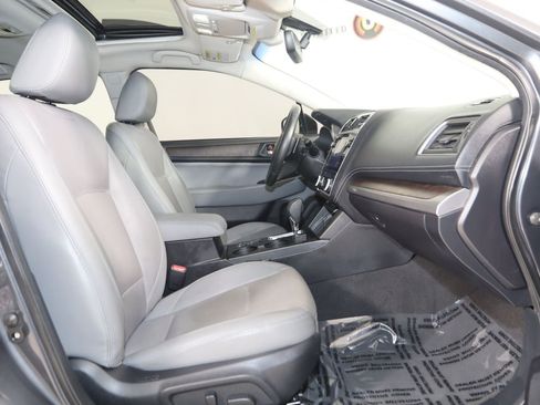 Used 2019 Subaru Outback 2.5i Limited AWD/4WD image 14