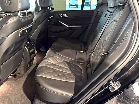 Used 2024 BMW X5 xDrive40i w/ M Sport Package image 8