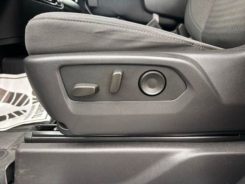 Used 2025 Chevrolet Silverado 2500 LT w/ Convenience Package image 14