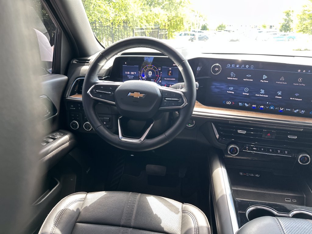Used 2025 Chevrolet Tahoe High Country AWD/4WD image 29