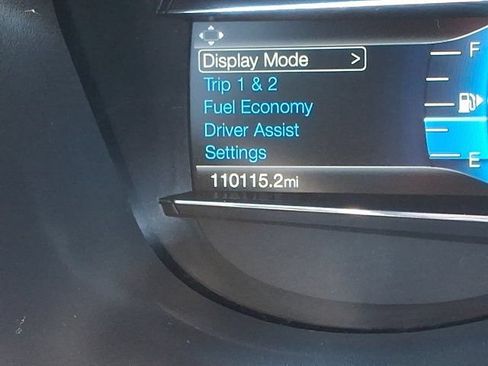 Used 2018 Ford Explorer XLT w/ Equipment Group 201A AWD/4WD image 23