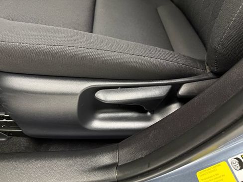 Used 2025 Toyota Corolla LE FWD image 27