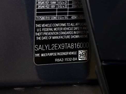 Used 2026 Land Rover Range Rover Velar Dynamic SE image 23