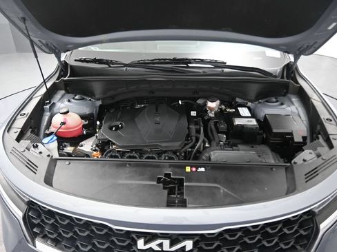 Used 2023 Kia Sorento LX FWD image 9