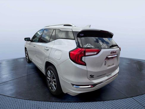 Used 2022 GMC Terrain Denali AWD/4WD image 3