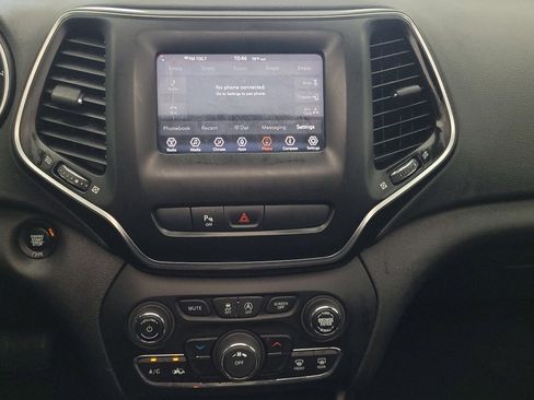 Used 2019 Jeep Cherokee Latitude Plus image 25