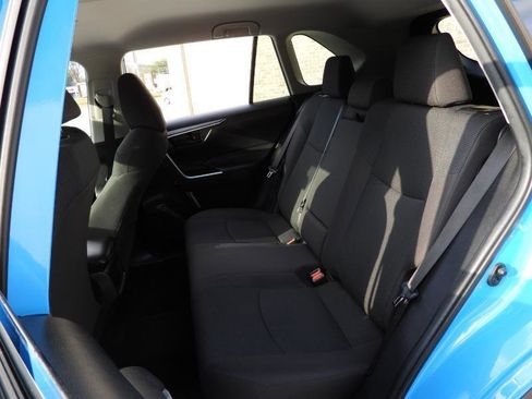 Used 2021 Toyota RAV4 LE image 34