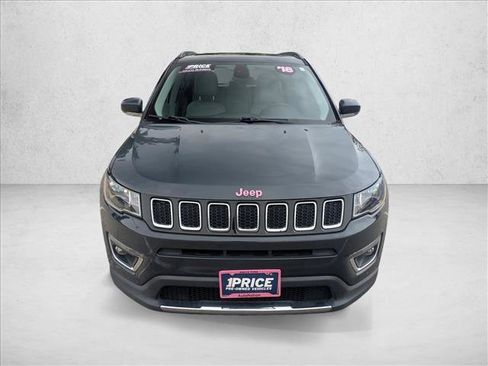 Used 2018 Jeep Compass Limited w/ Safe & Security Group FWD image 2