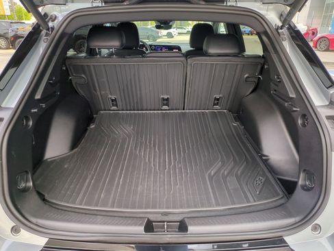 Used 2026 Chevrolet Equinox EV LT w/ Convenience Package II image 25